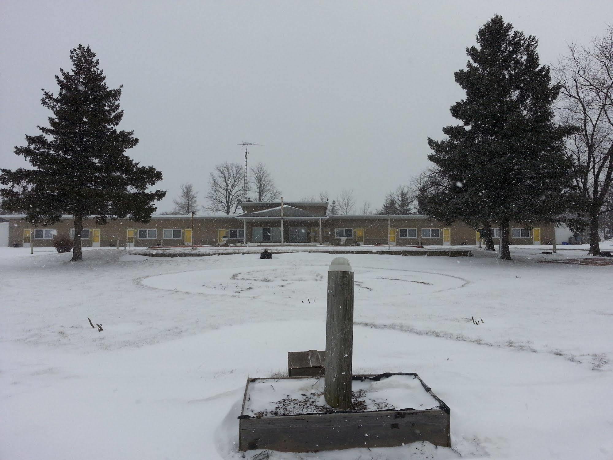 Pleasant Stay Motel Ancaster Esterno foto